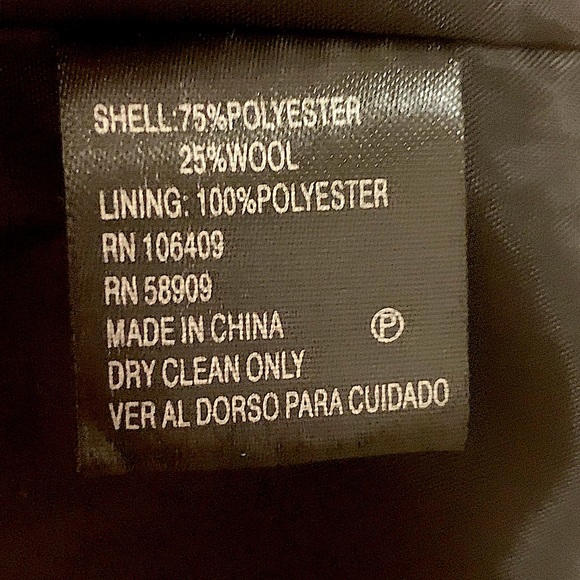 🎉HP‼️ ♠️ EUC💥Designer Inspired, Modern & Chic Black and Gold Blazer - Size 4✨✨ - Picture 5 of 6